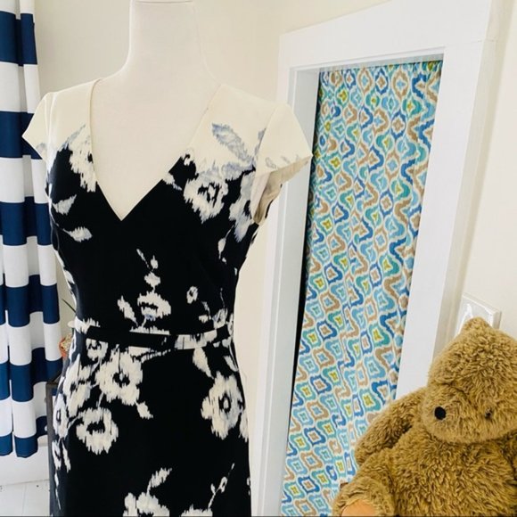 Modcloth LAppeal to the Gala-ry Sheath Dress (size 2) - Picture 3 of 11